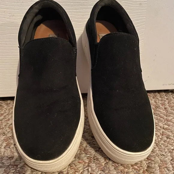 Steve Madden Black Slip-On Athletic Shoes - Picture 4 of 4